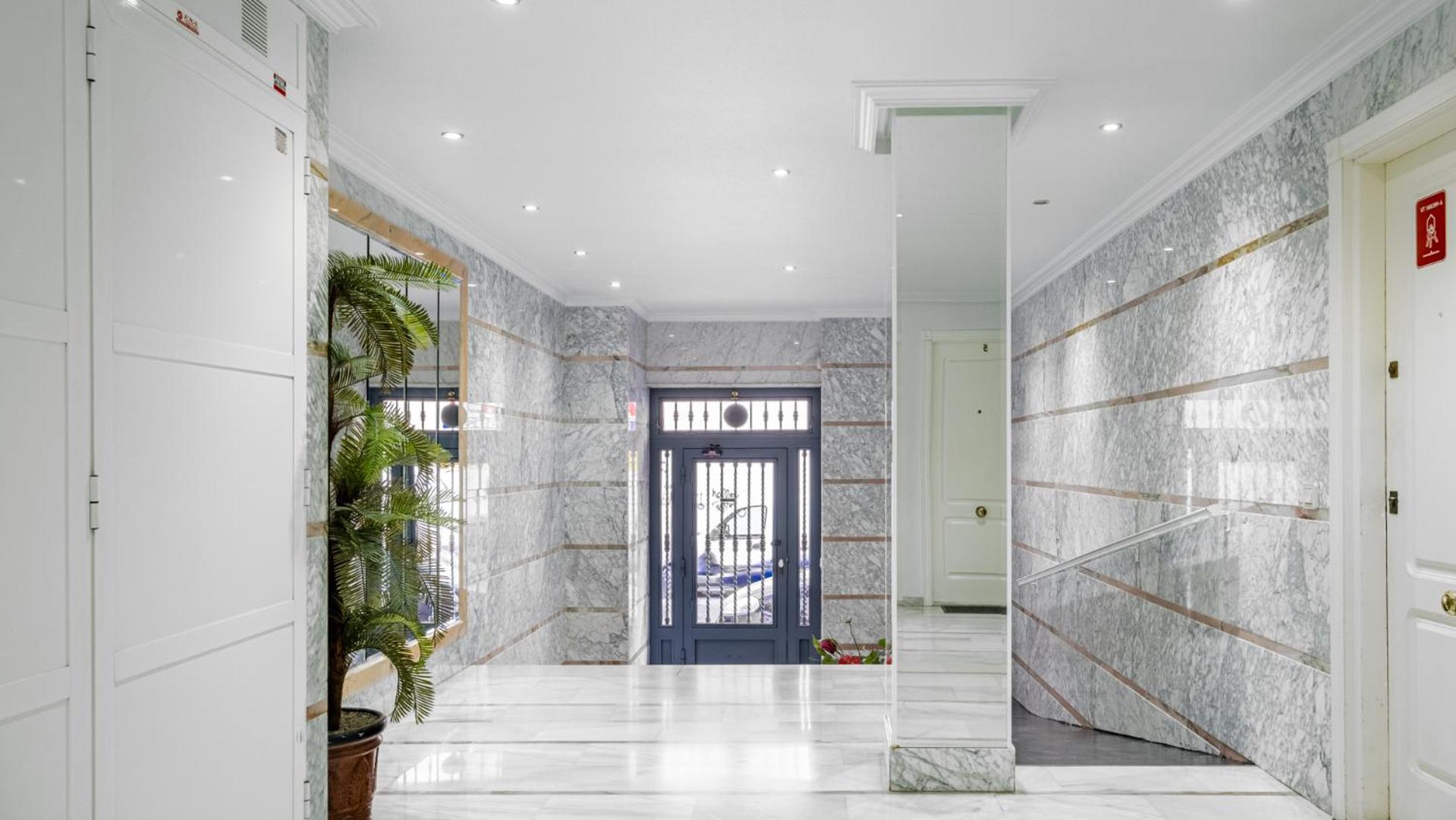 Apartamento Centrico Con Garaje Torrevieja Buitenkant foto